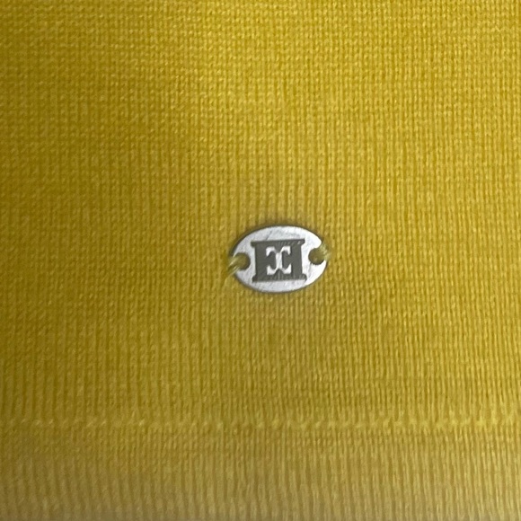 ESCADA TOP SIZE 8 YELLOW COLOR 
WOOL SILK CASHMERE KNIT SCOOP NECK SLEEVELESS - Picture 4 of 8